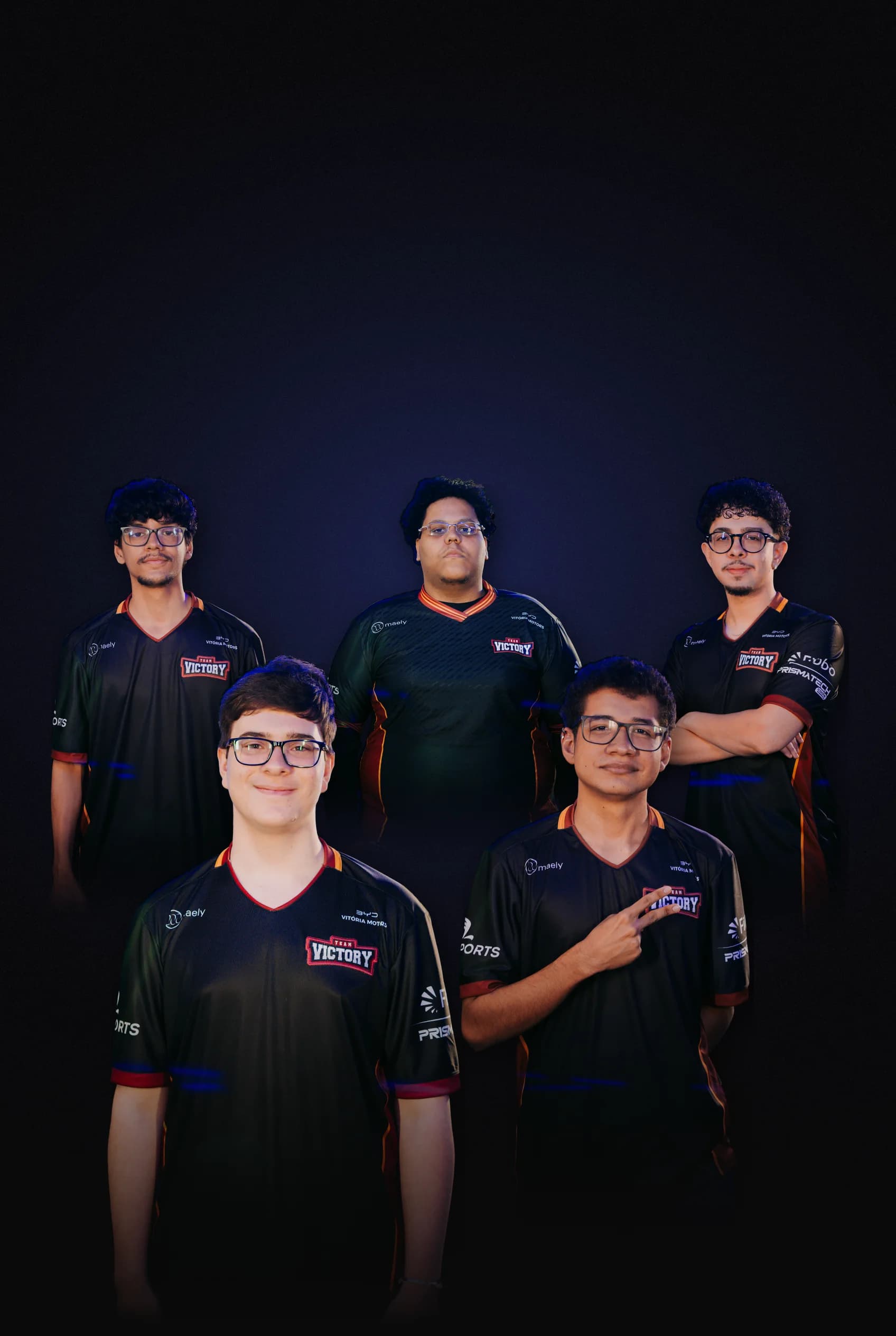 Line de Valorant da Team Victory, em formação